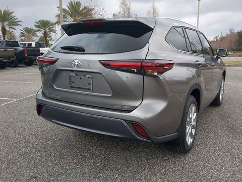 New 2026 Toyota Highlander Limited AWD/4WD image 4