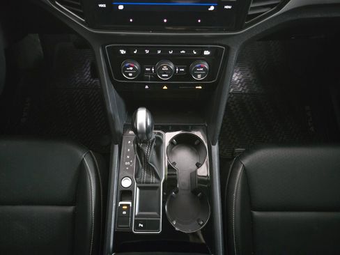 Used 2023 Volkswagen Atlas SE image 28