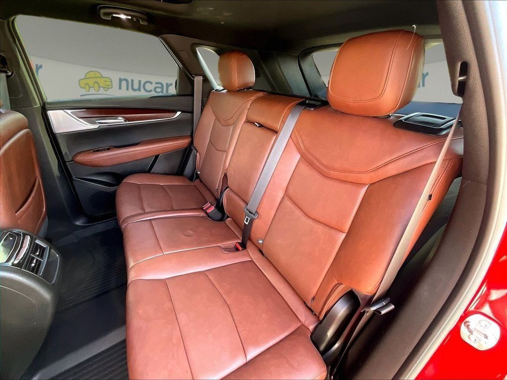 Used 2024 Cadillac XT5 Sportv w/ Technology Package AWD/4WD image 14