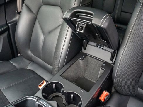 Used 2022 Porsche Macan image 29