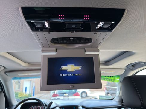 Used 2019 Chevrolet Suburban Premier AWD/4WD image 43