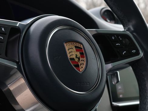 Used 2019 Porsche Cayenne image 30