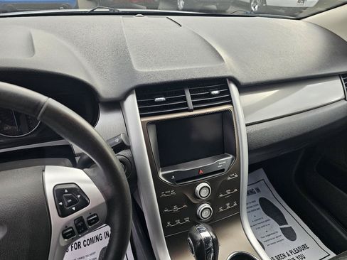 Used 2014 Ford Edge SEL w/ Equipment Group 205A AWD/4WD image 25