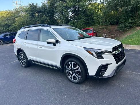 Used 2023 Subaru Ascent Limited AWD/4WD image 12