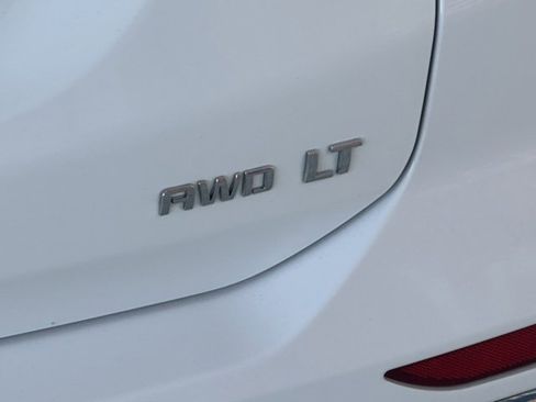 Used 2019 Chevrolet Equinox LT image 8
