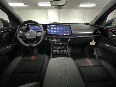 New 2026 Chevrolet Traverse RS w/ LPO, Floor Liner Package image 57