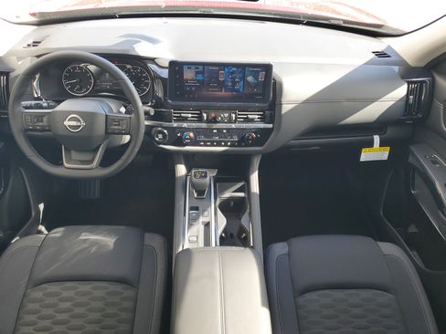 New 2026 Nissan Pathfinder SV image 17