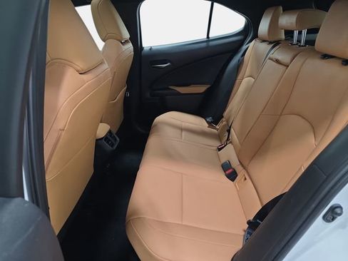 Used 2024 Lexus UX 250h AWD w/ Premium Package image 13