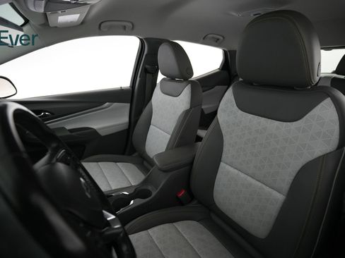 Used 2022 Chevrolet Bolt EUV Premier image 4