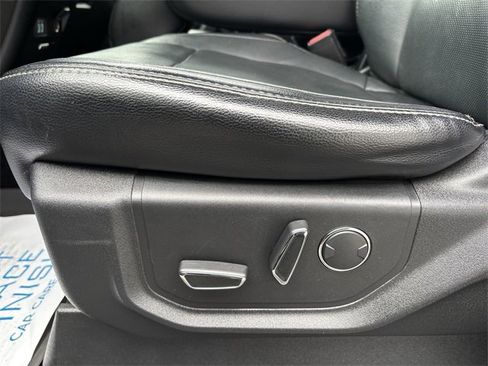 Used 2017 Ford F150 Lariat image 14