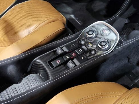 Used 2019 McLaren 570S Spider RWD image 28