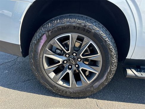 Certified 2023 Chevrolet Tahoe Z71 w/ Luxury Package image 18