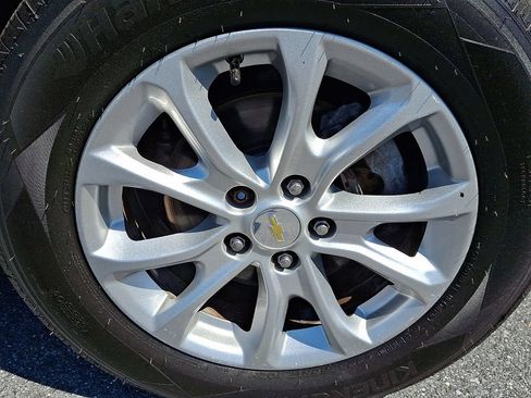 Used 2019 Chevrolet Equinox LT FWD image 10