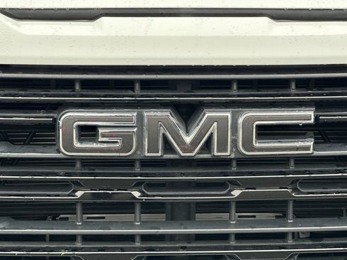 Used 2023 GMC Sierra 1500 Elevation image 37
