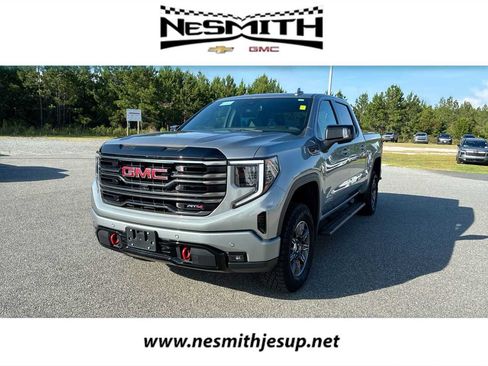 Used 2025 GMC Sierra 1500 AT4 AWD/4WD image 1