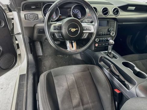 Used 2022 Ford Mustang GT w/ Black Accent Package RWD image 21