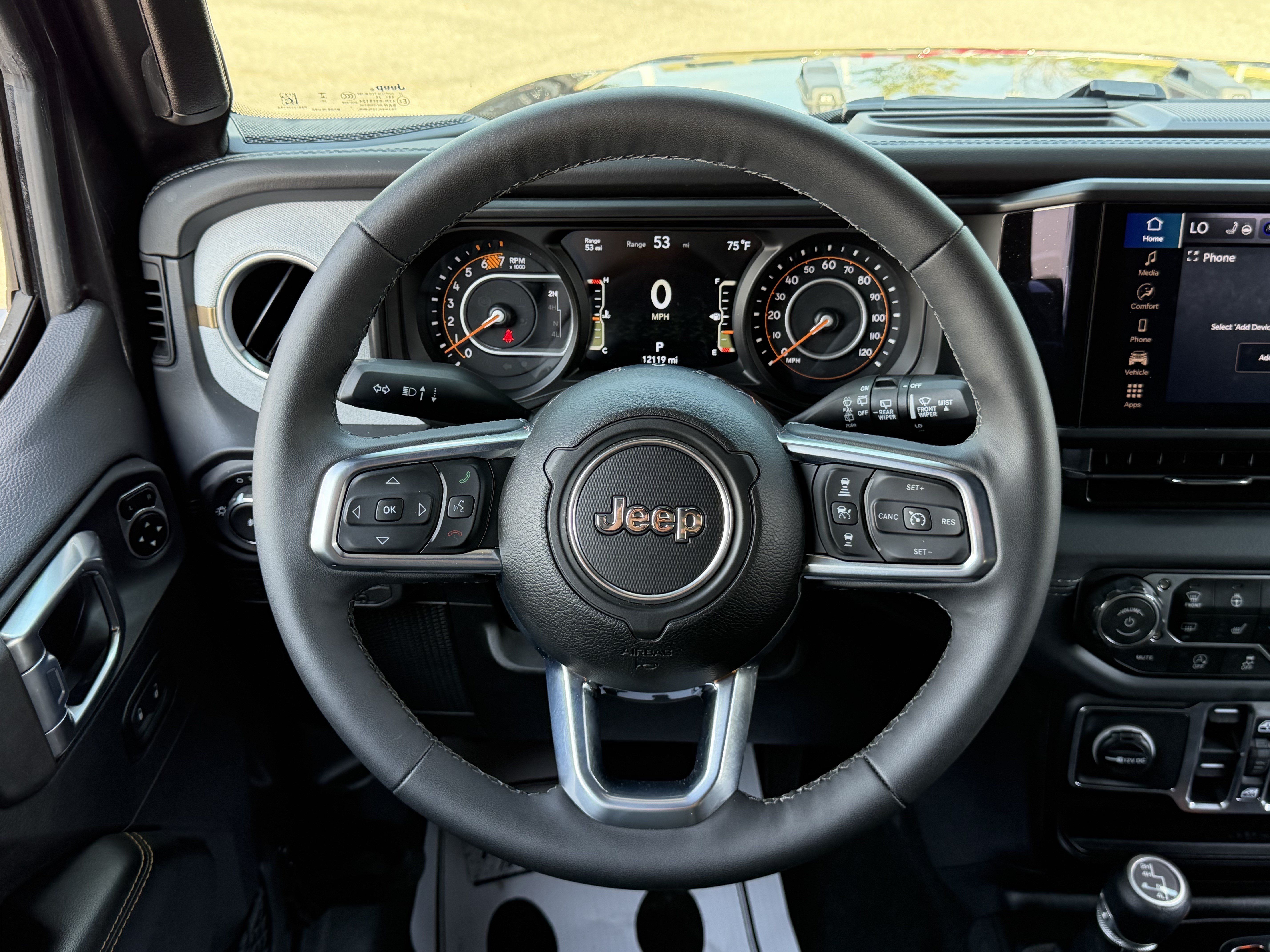 Used 2026 Jeep Wrangler Unlimited Sahara AWD/4WD image 17