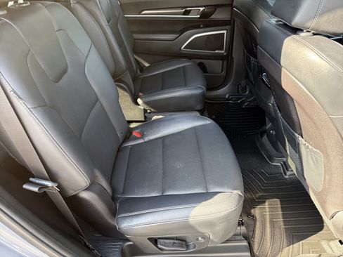 Used 2023 Kia Telluride S AWD/4WD image 15