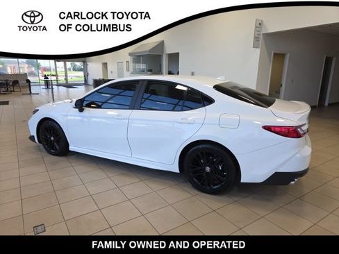 Used 2026 Toyota Camry SE FWD image 10