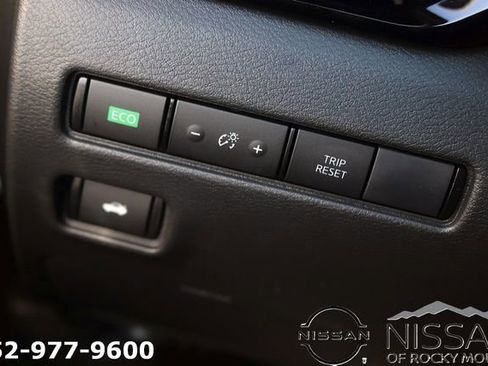 New 2025 Nissan Sentra SV w/ Trunk Package FWD image 22
