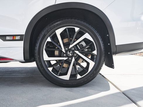 Used 2024 Mitsubishi Outlander Ralliart image 8