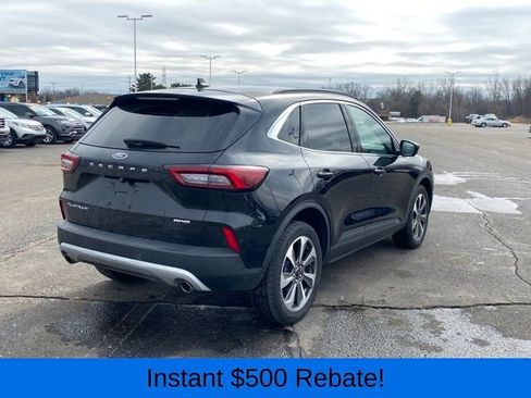 Used 2023 Ford Escape Platinum image 3