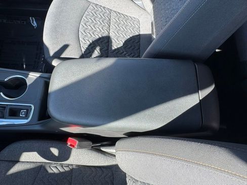 Used 2022 Chevrolet Equinox LT image 30