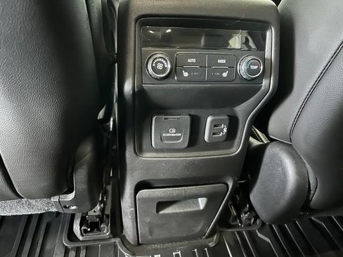 Used 2019 GMC Acadia Denali w/ Technology Package AWD/4WD image 28