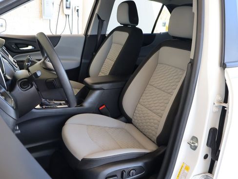 Used 2020 Chevrolet Equinox LS w/ LS Convenience Package image 12