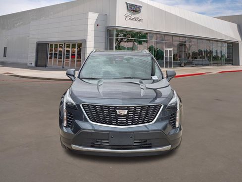 Used 2020 Cadillac XT4 Premium Luxury w/ Cold Weather Package FWD image 2