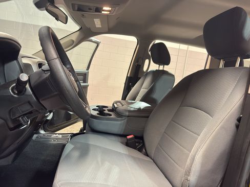 Used 2018 RAM 2500 Tradesman w/ Chrome Appearance Group AWD/4WD image 16