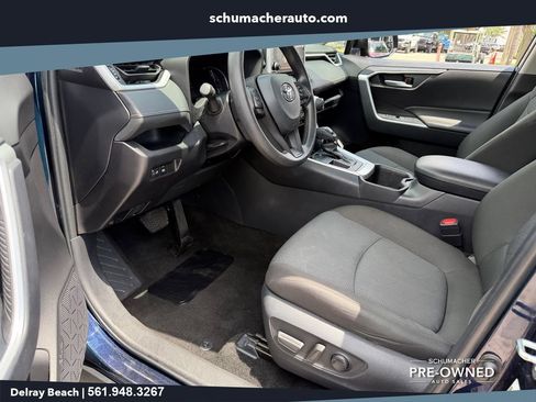 Used 2025 Toyota RAV4 XLE FWD image 11