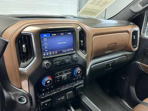 Used 2020 Chevrolet Silverado 2500 High Country w/ Z71 Off-Road Package AWD/4WD image 31
