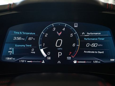 Used 2021 Chevrolet Corvette Stingray Premium Cpe w/ Z51 Performance Package image 14