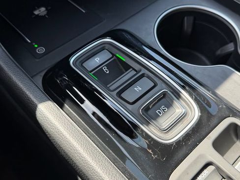 Used 2025 Honda Pilot Black Edition image 26