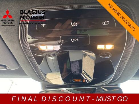 Used 2022 Mercedes-Benz SL 55 AMG 4MATIC w/ Driver Assistance Package image 54