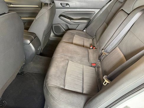 Used 2022 Nissan Altima 2.5 SV w/ SV Premium Package image 23