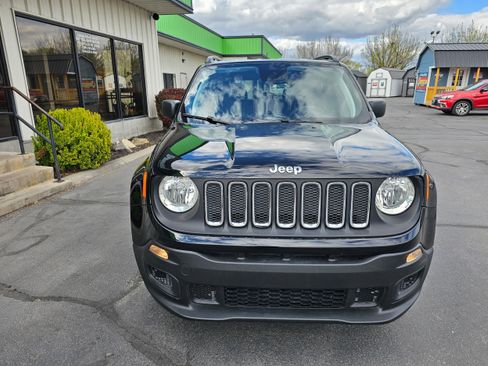 Used 2018 Jeep Renegade Sport w/ Power & Air Group image 3