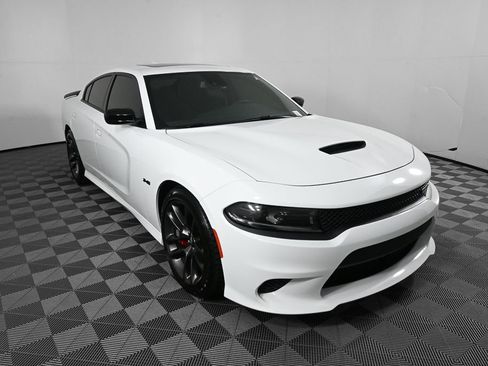 Used 2023 Dodge Charger R/T w/ Performance Handling Group RWD image 23