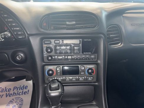 Used 2001 Chevrolet Corvette Convertible w/ Preferred Equipment Group2 image 16