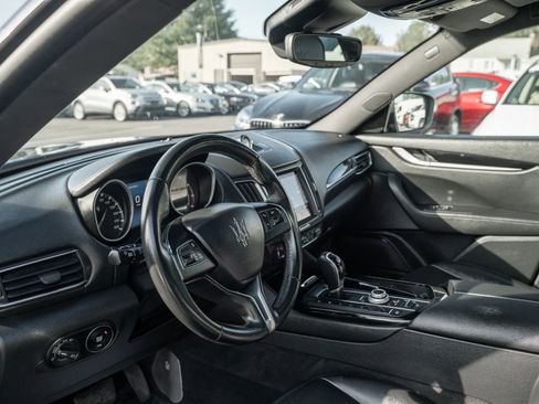 Used 2018 Maserati Levante Sport Utility 4D image 6