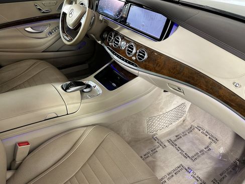 Used 2015 Mercedes-Benz S 550 Sedan image 14