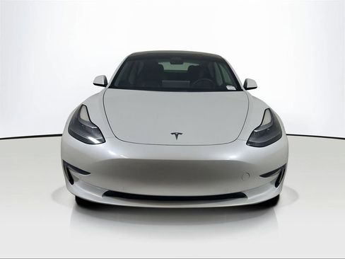 Used 2021 Tesla Model 3 Standard Range Plus image 2