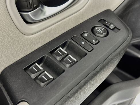 Certified 2024 Honda Pilot Touring image 18