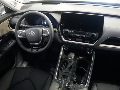 New 2026 Toyota Grand Highlander Platinum image 32