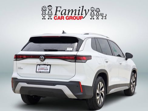 New 2026 Volkswagen Tiguan S FWD image 4
