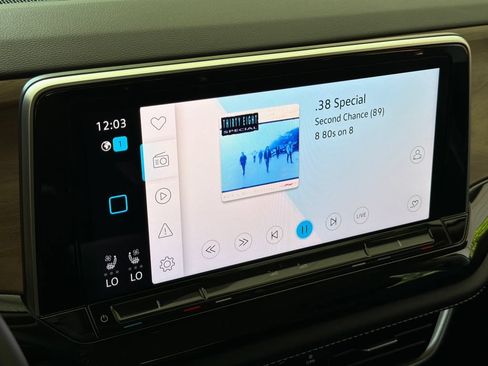 Used 2024 Volkswagen Atlas SE FWD image 8