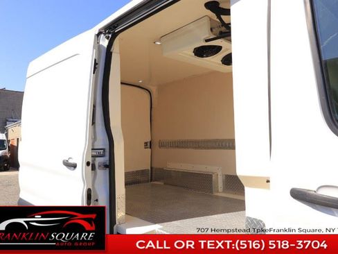 Used 2019 Ford Transit 250 130 Medium Roof image 21