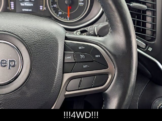 Used 2019 Jeep Cherokee Latitude Plus w/ Cold Weather Group AWD/4WD image 27