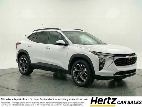 Used 2025 Chevrolet Trax LT w/ LT Convenience Package image 1